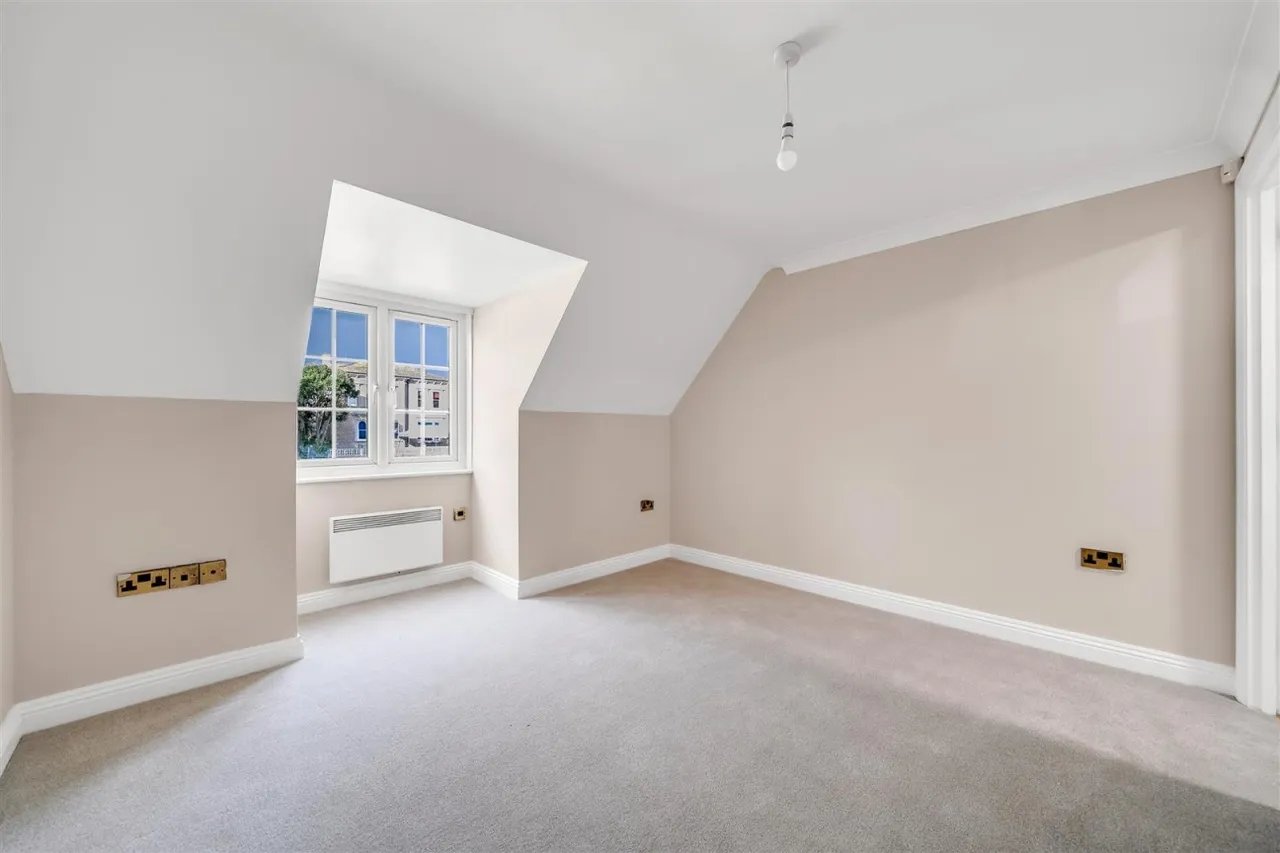 Buxton Road, Weymouth, DT4, photo 5
