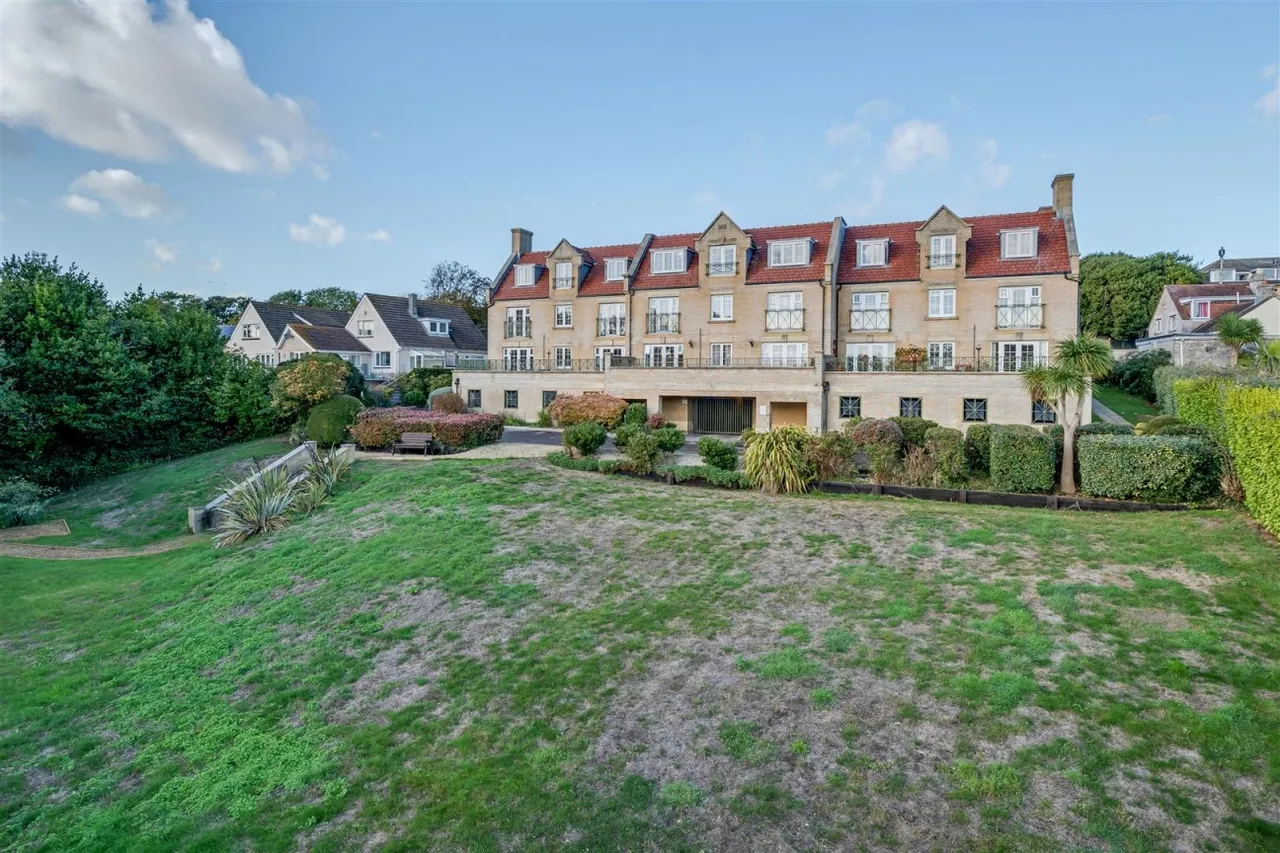 Buxton Road, Weymouth, DT4, photo 10