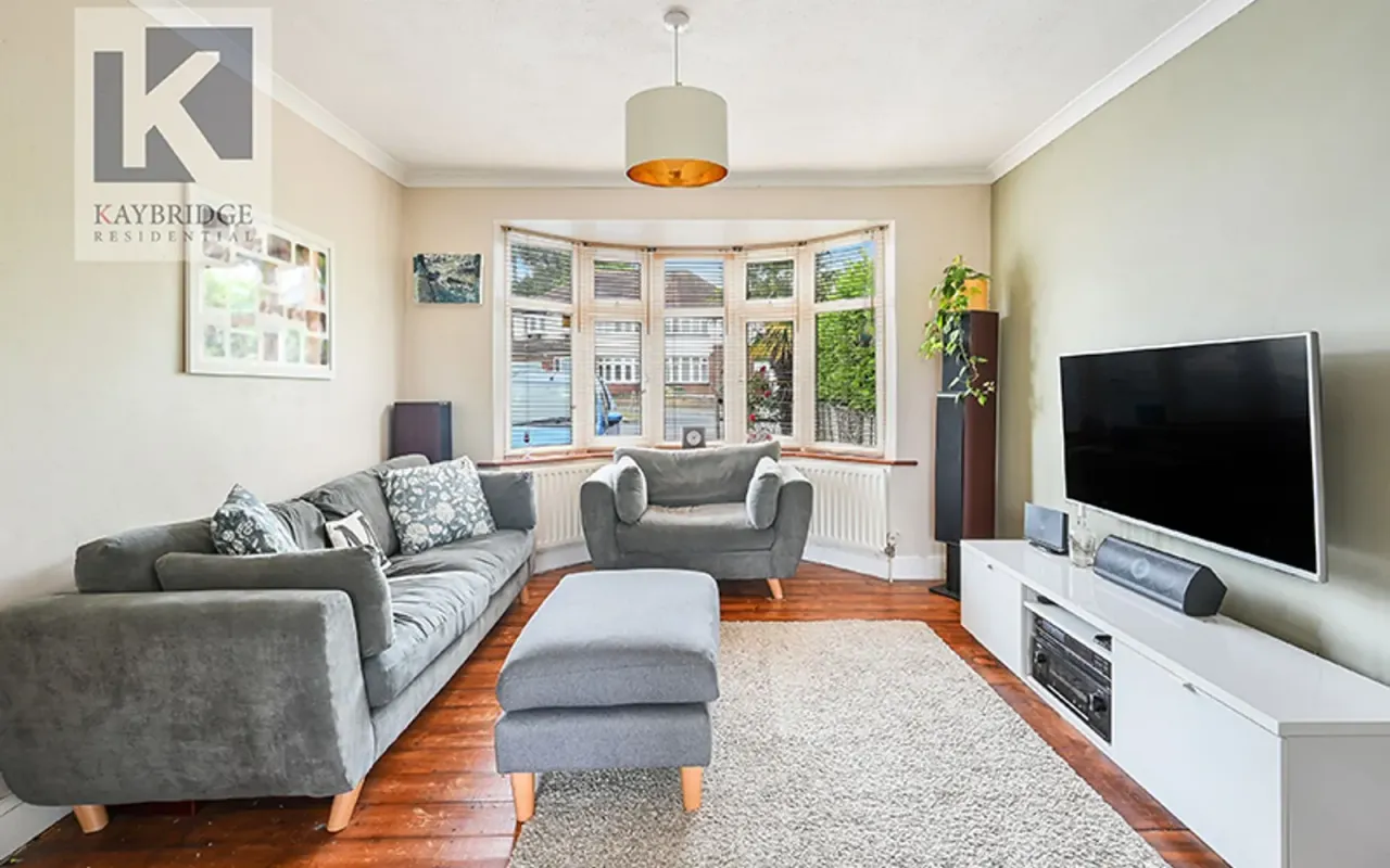 Walsingham Gardens, Epsom, KT19, photo 3