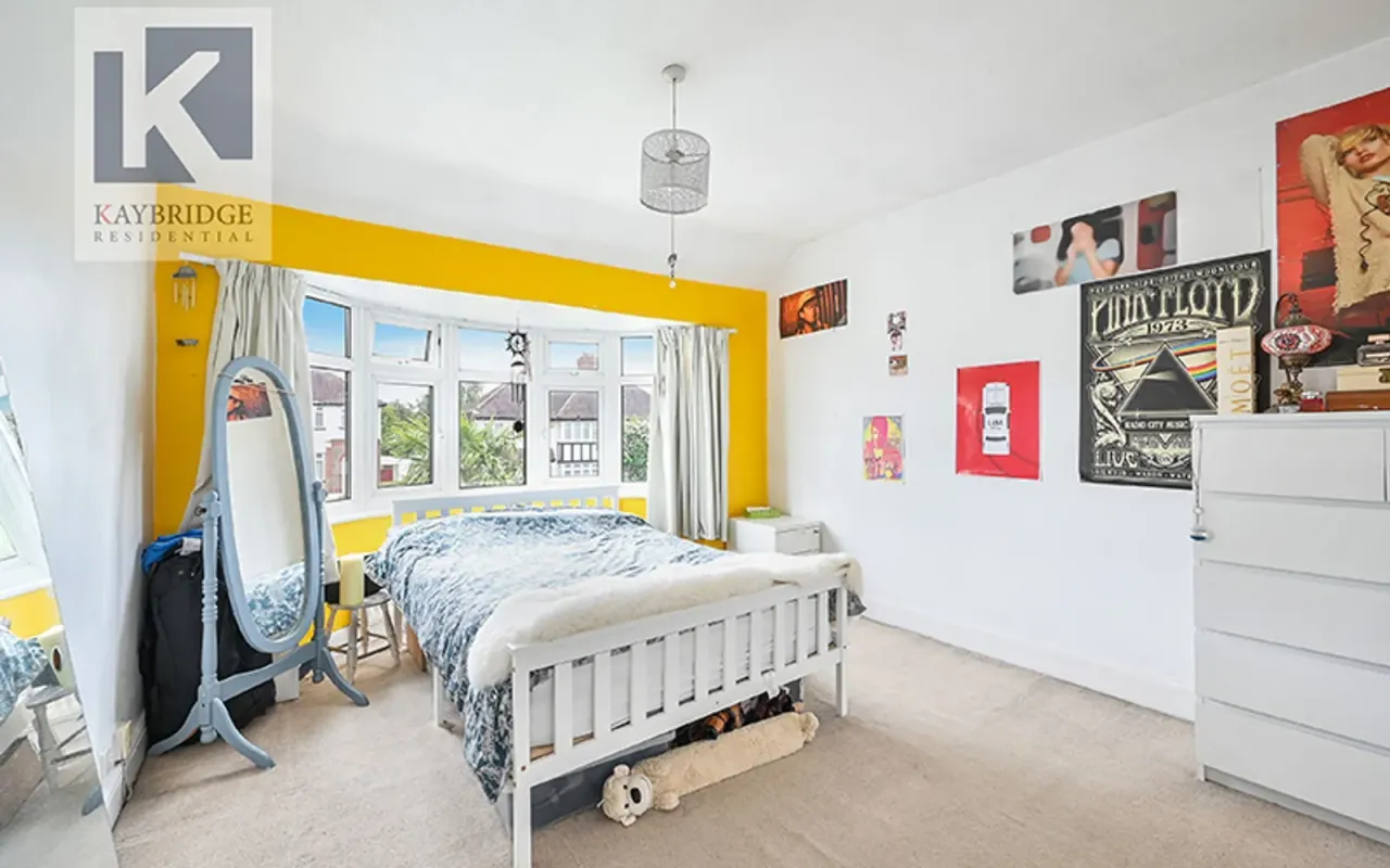 Walsingham Gardens, Epsom, KT19, photo 10