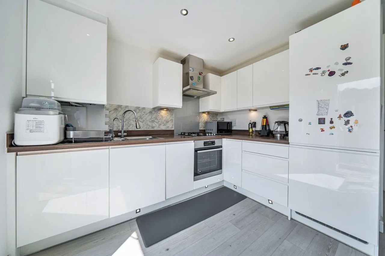 Castle Hill Drive, Swanscombe, DA10, photo 3