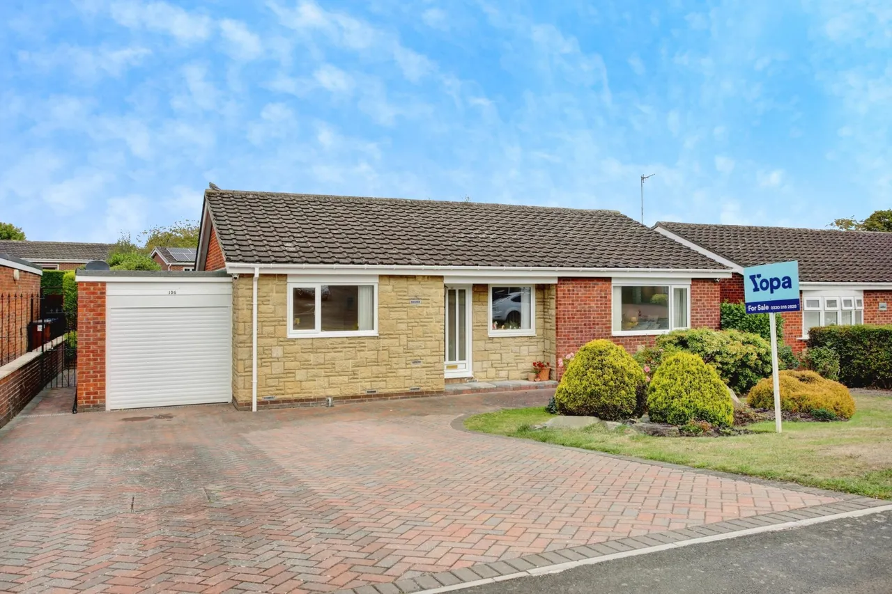 3 bed house for sale, Magenta Crescent, St.Johns Estate, NE5