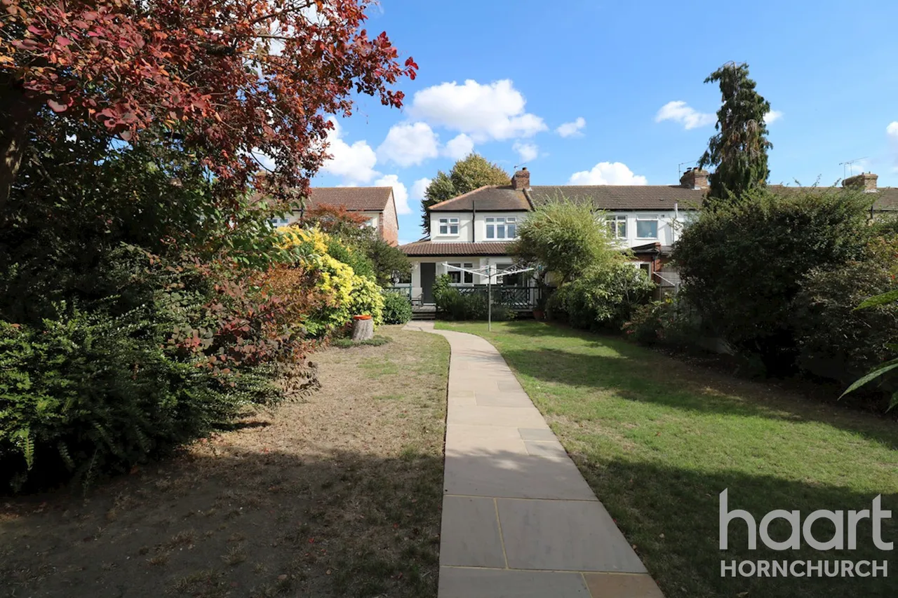 Acacia Avenue, Hornchurch, RM12, photo 10