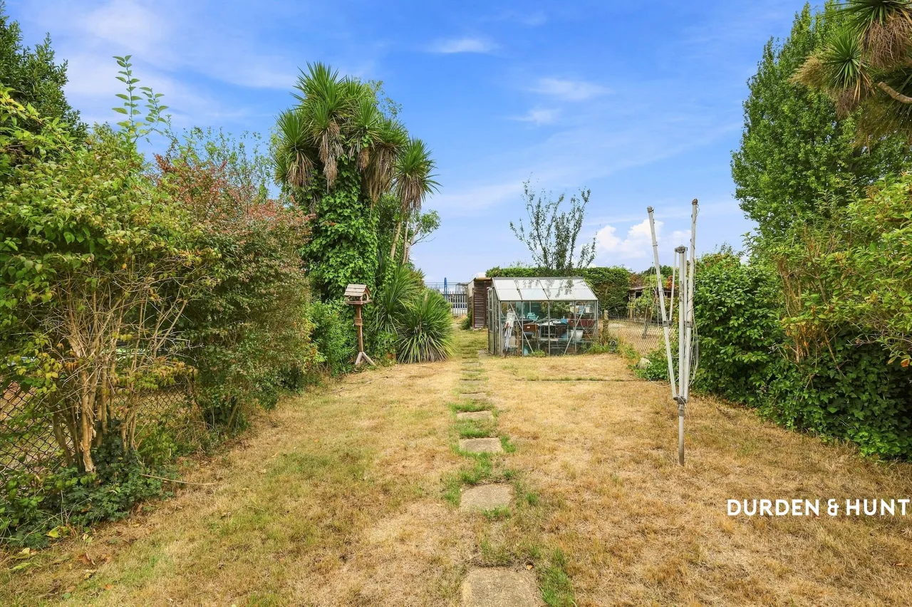 West Road, Chadwell Heath, RM6, photo 17