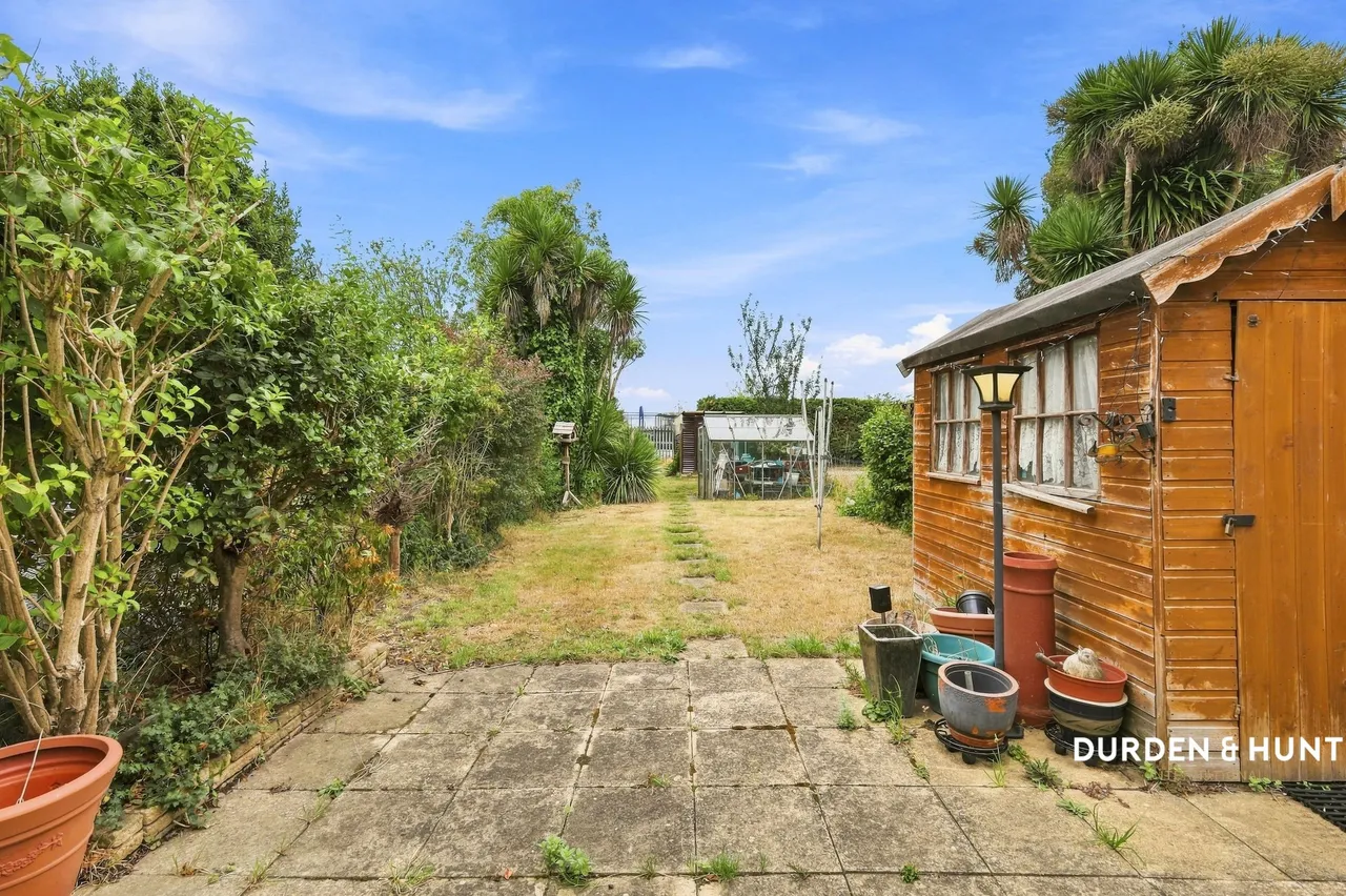 West Road, Chadwell Heath, RM6, photo 16