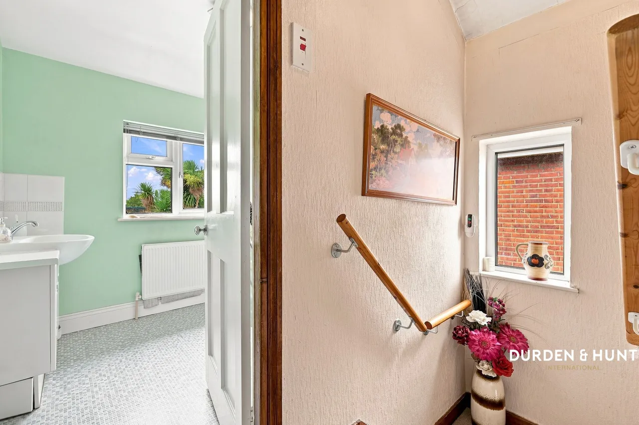 West Road, Chadwell Heath, RM6, photo 14