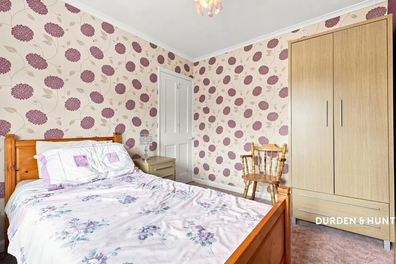 West Road, Chadwell Heath, RM6, photo 13