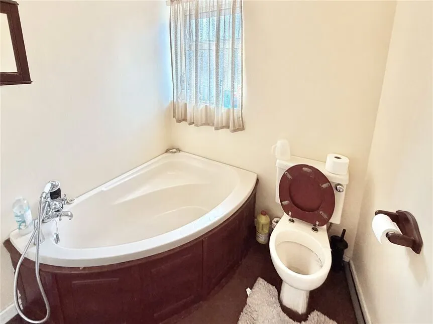 William Street, Wombwell, S73, photo 13