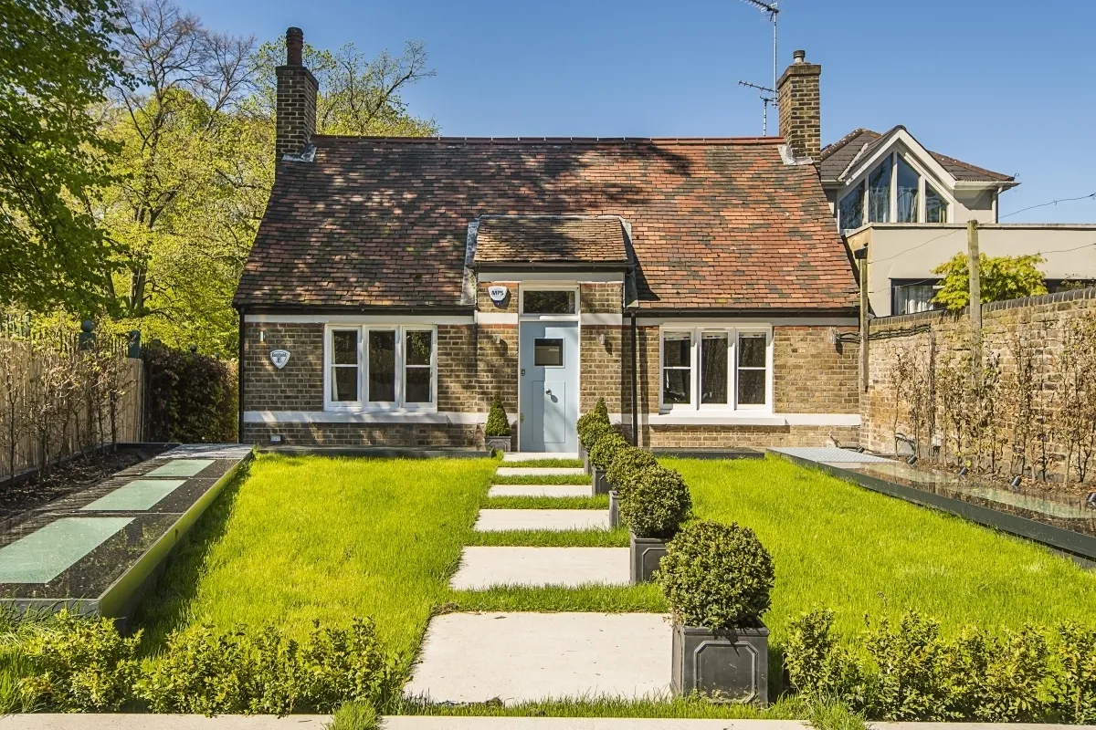 4 bed house to rent — Margravine Gardens London W6