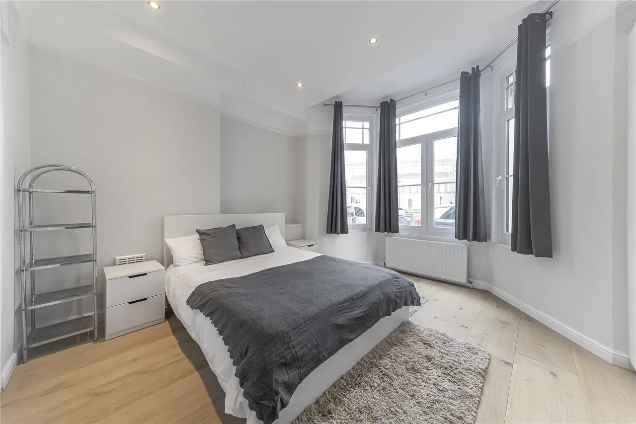 Palace Road, London, SW2, photo 5