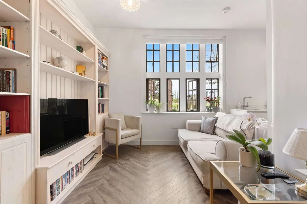 Holt Gardens, London, SW17 7FX, photo 5