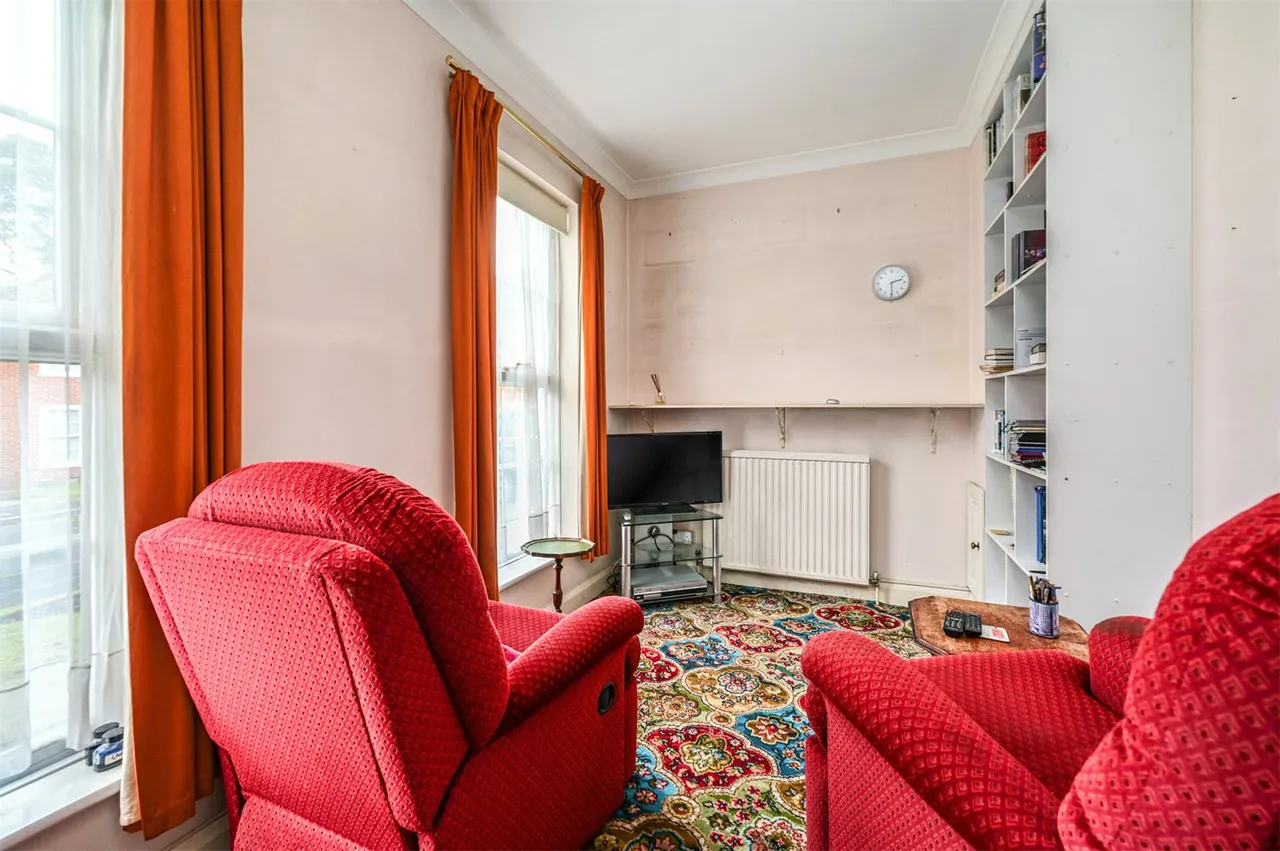 Dinorben Beeches, Fleet, Hampshire, GU52 7SR, photo 10