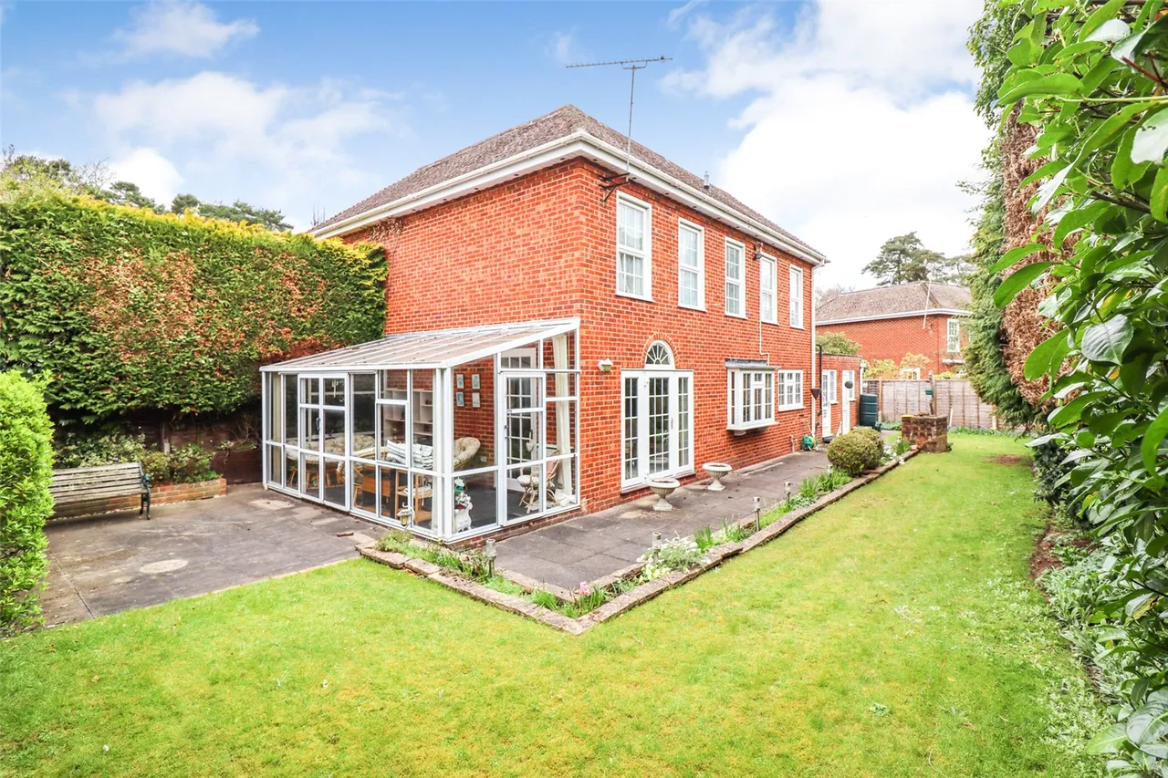 Dinorben Beeches, Fleet, Hampshire, GU52 7SR, photo 4