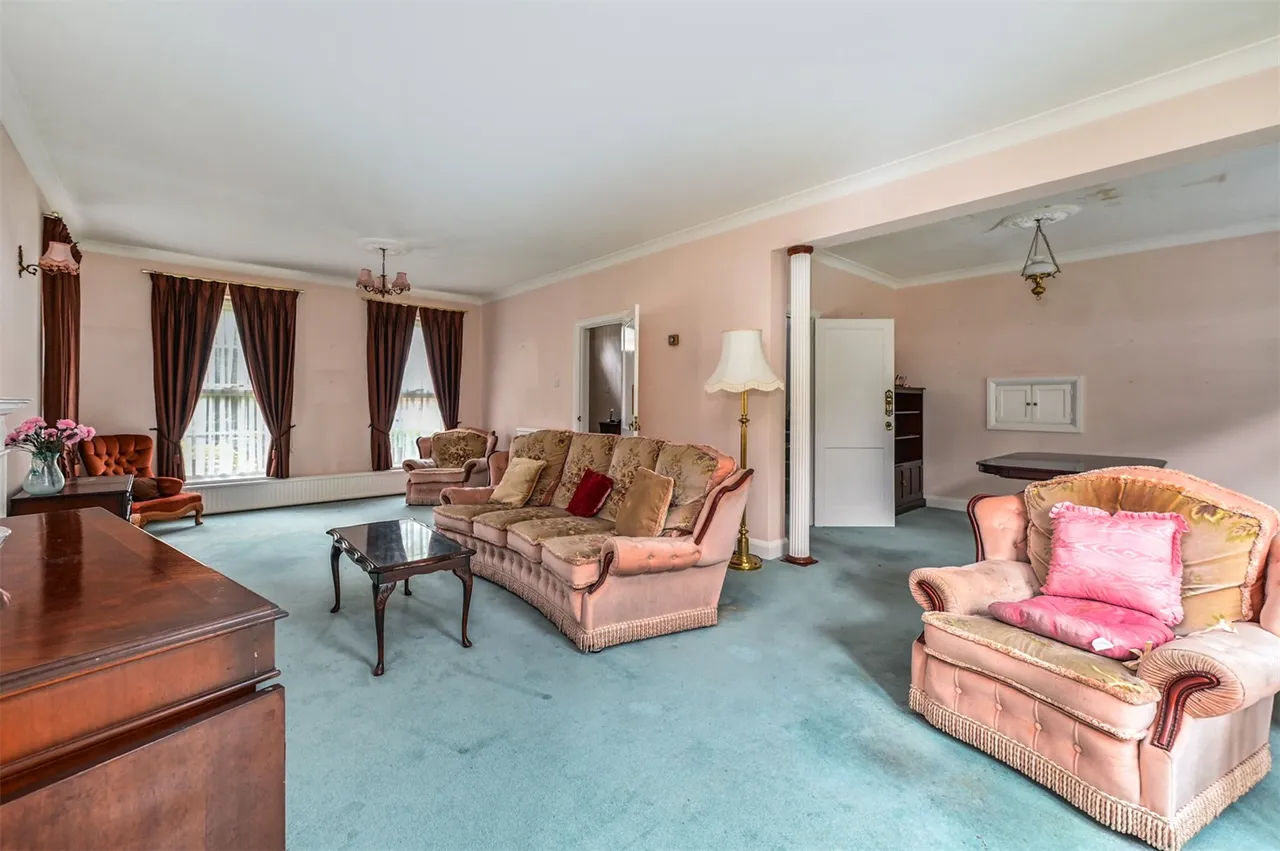 Dinorben Beeches, Fleet, Hampshire, GU52 7SR, photo 2