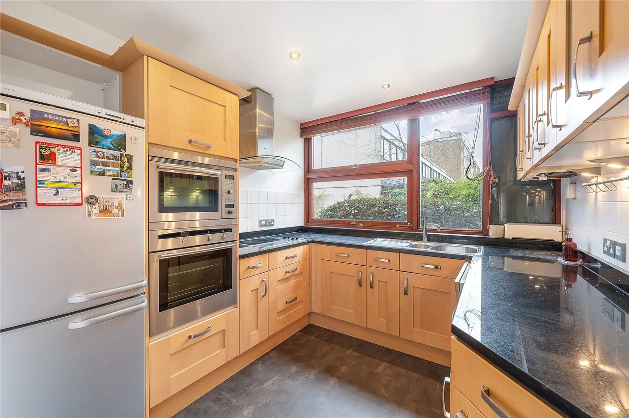 Tibbets Close, Southfields, London, SW19, photo 4