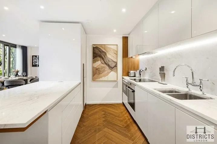 Embassy Gardens, SW11, photo 2