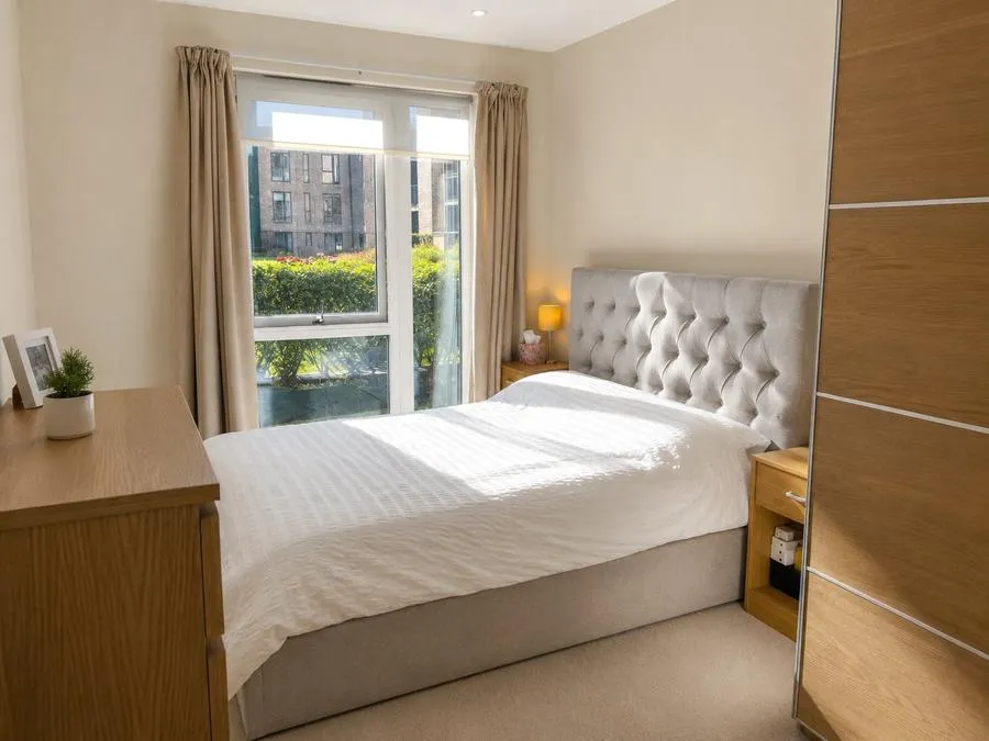 Telegraph Avenue, London, NW9, photo 6