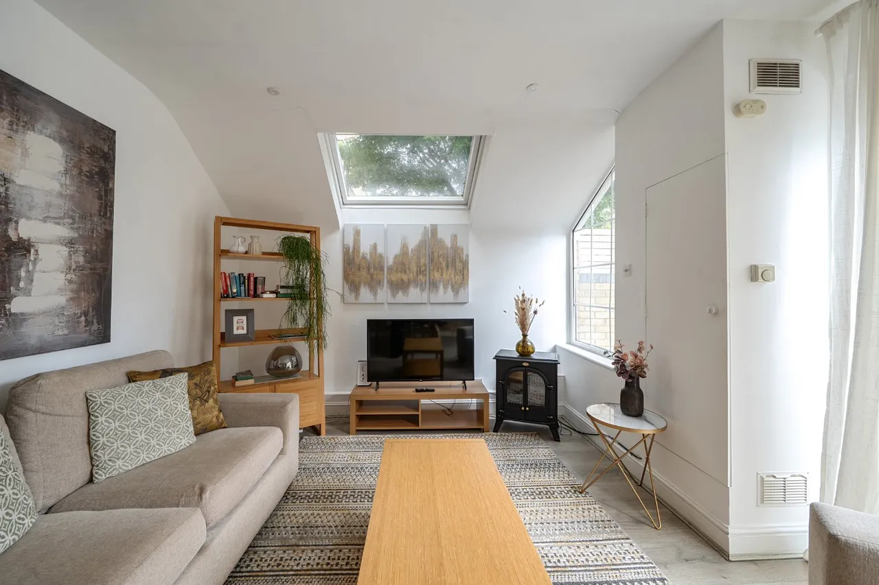 Brondesbury Road, London, NW6, photo 8