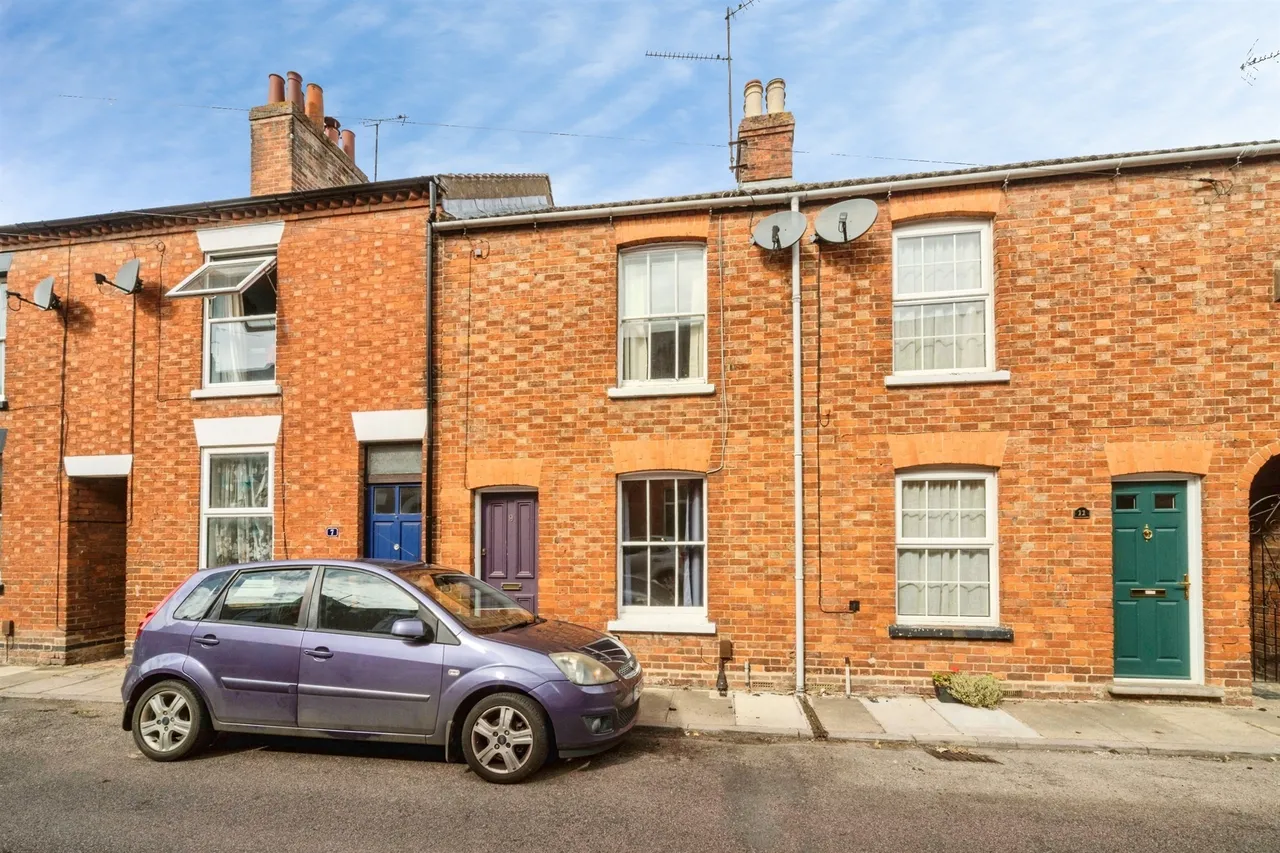 2 bed house for sale — Park Road, Stony Stratford, Milton Keynes