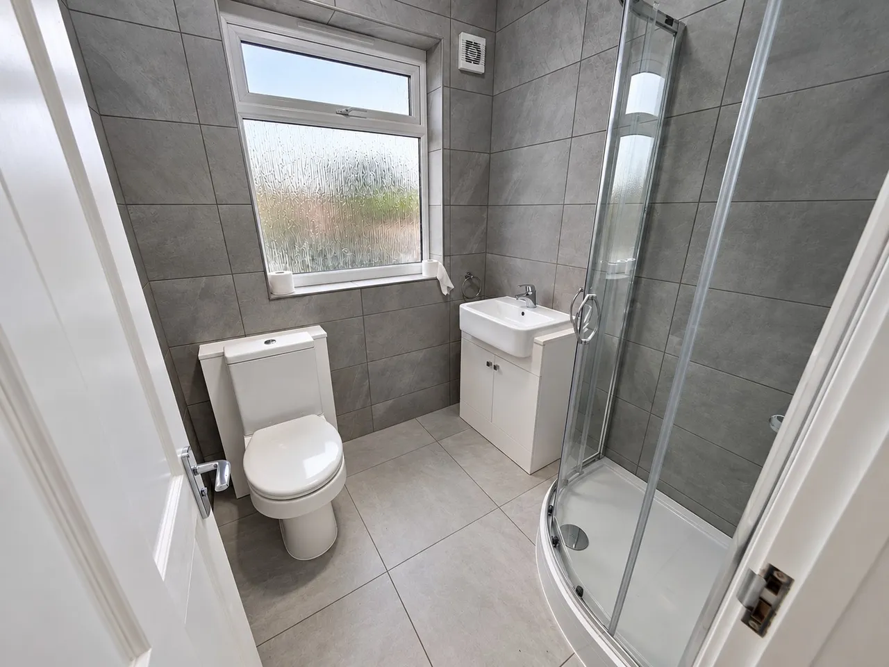 Burns Avenue, Southall, UB1, photo 10