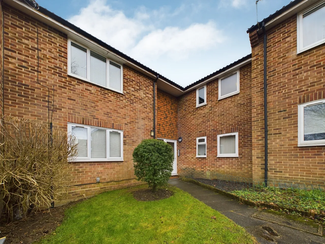 1 bed flat for sale — Tewkesbury Close, Popley, Basingstoke, RG24