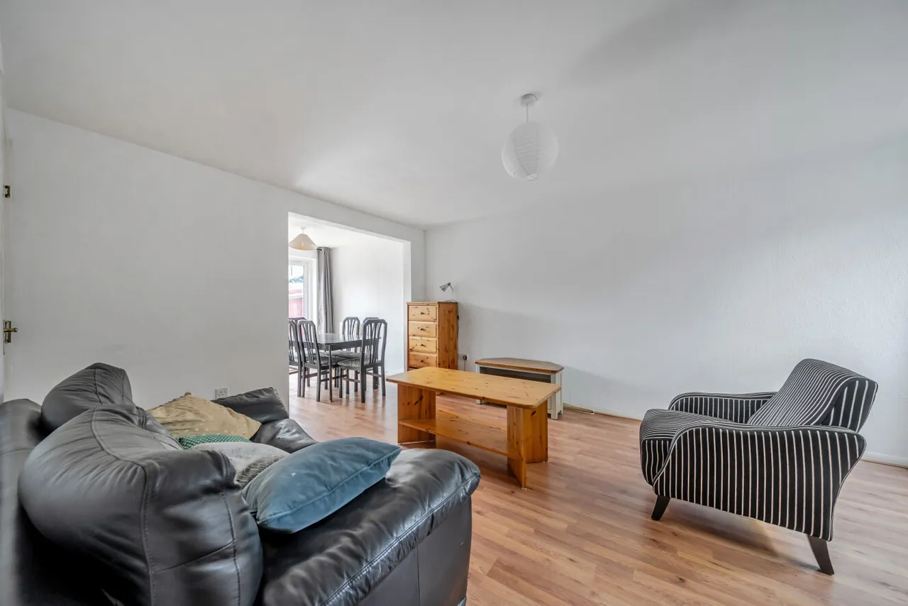 4 bed house to rent — Wilson Avenue, Mitcham, Surrey, CR4