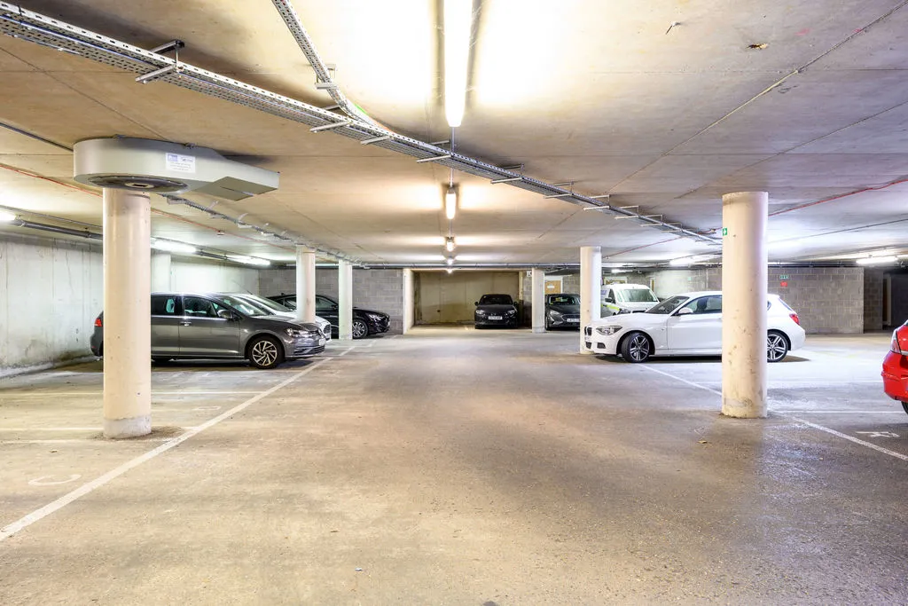 Hepworth Way, Walton-On-Thames, KT12, photo 10