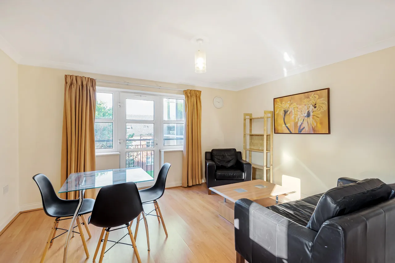 Vicarage Mews, Kirkstall, LS5, photo 2