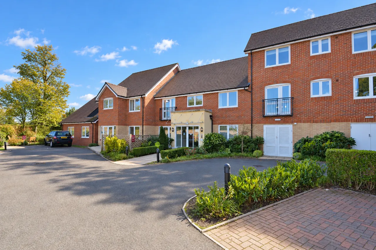 Greyhound Lane, Thame, photo 13