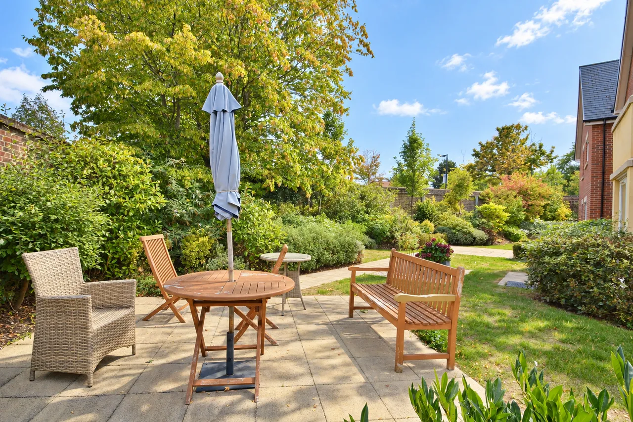 Greyhound Lane, Thame, photo 12