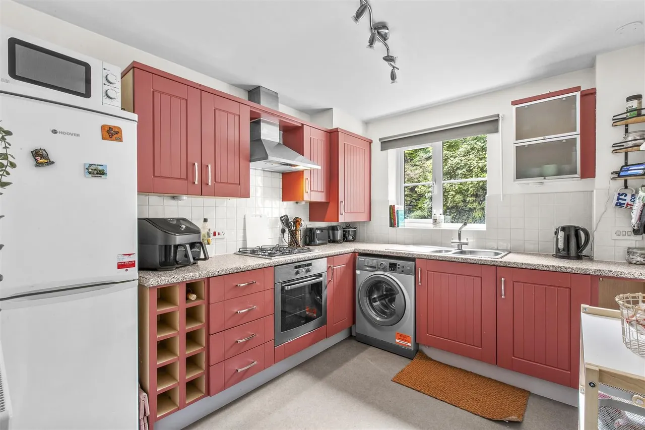 Dashwood Avenue, High Wycombe, HP12, photo 5