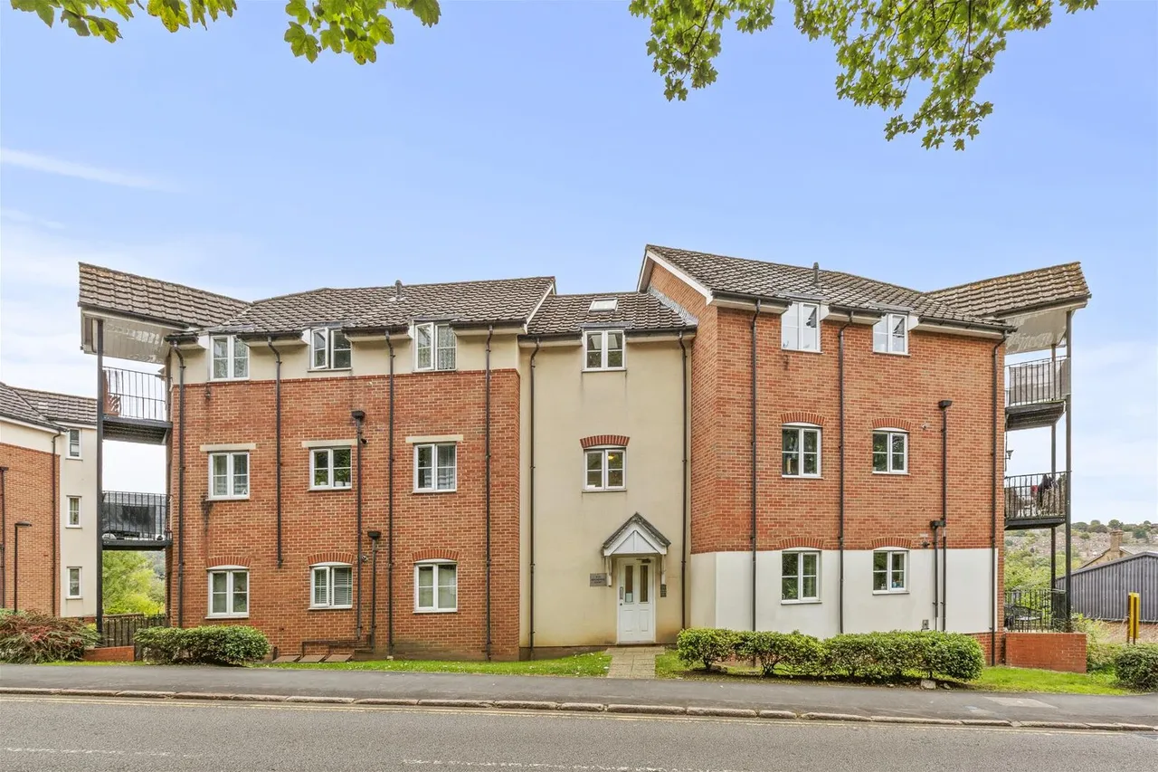 Dashwood Avenue, High Wycombe, HP12, photo 14