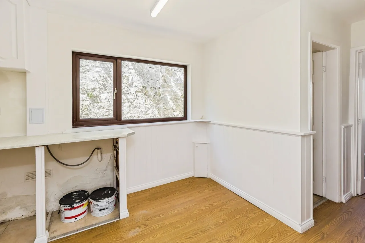 Carden Road, Moss, LL11, photo 6