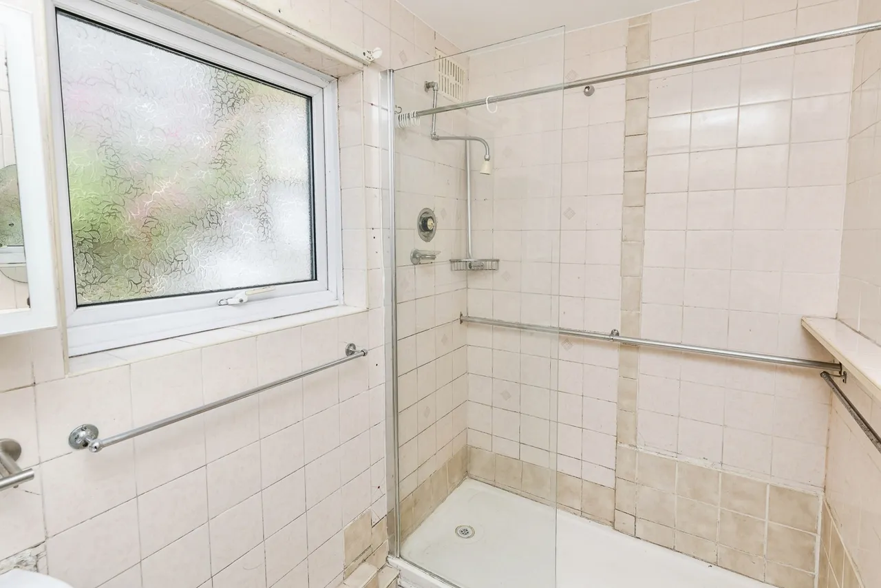 Carden Road, Moss, LL11, photo 14