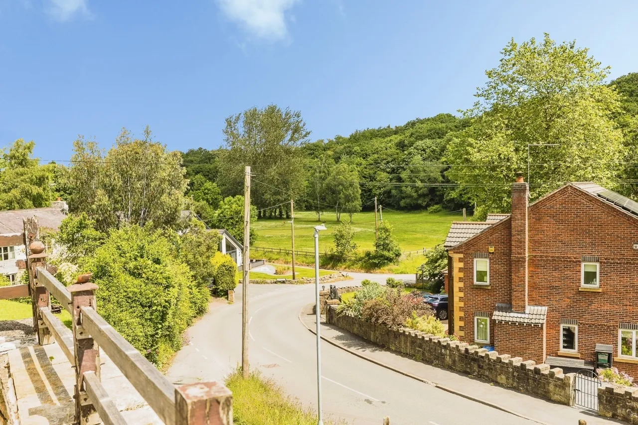 Carden Road, Moss, LL11, photo 20