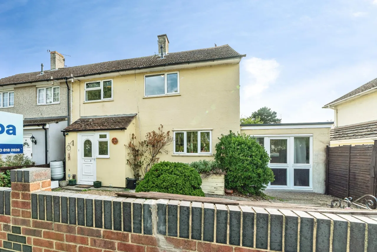4 bed house for sale, Hawkchurch Road, Reading, RG2