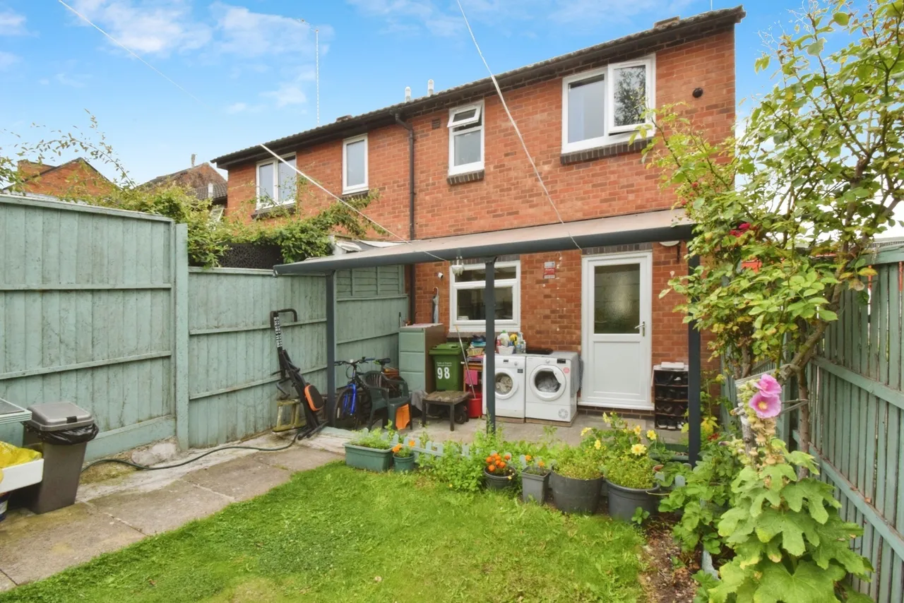 Bull Head Street, Wigston, LE18, photo 11