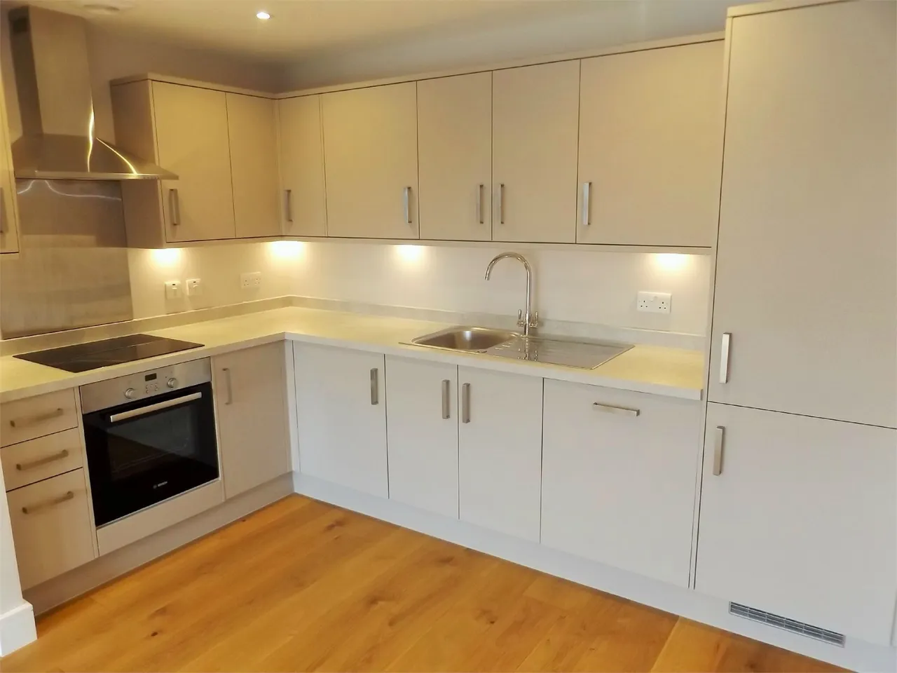 2 bed flat to rent, Cedar Lane, Frimley, GU16