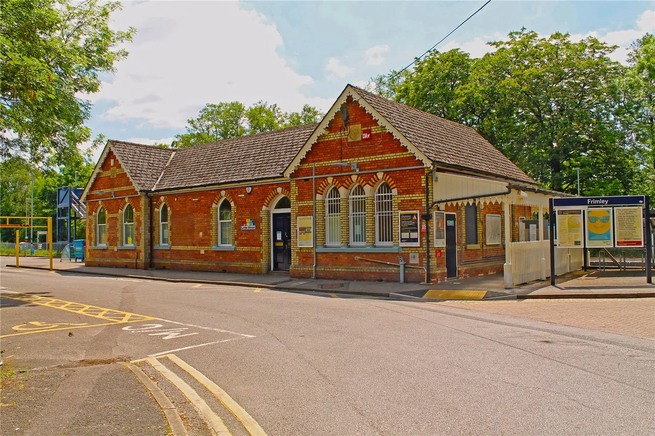 Cedar Lane, Frimley, GU16, photo 6
