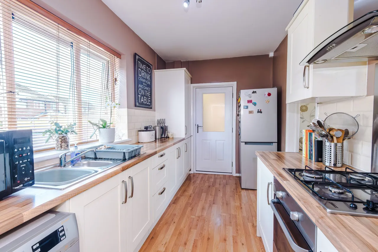 Queens Drive, Newton-Le-Willows, WA12 0LN, photo 3