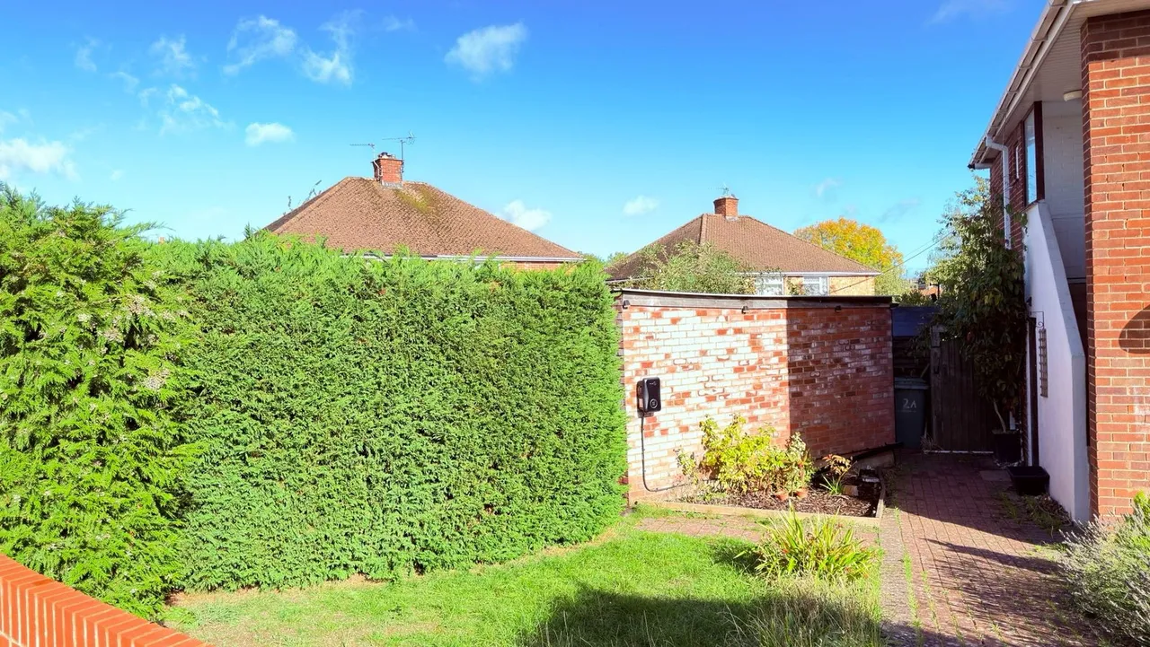 Winchester Way, Cheltenham, GL51, photo 10