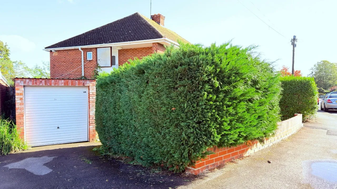 Winchester Way, Cheltenham, GL51, photo 9