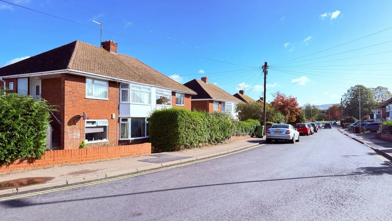 Winchester Way, Cheltenham, GL51, photo 12