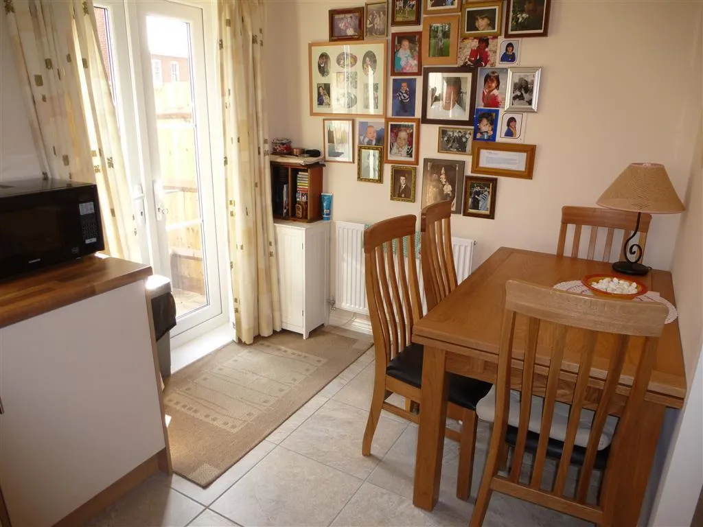 Cranley Crescent, Aylesbury, HP19, photo 5