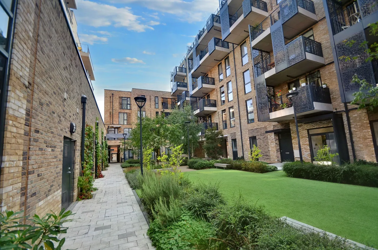 Flat 33, 2 Amelia Street, London, photo 10