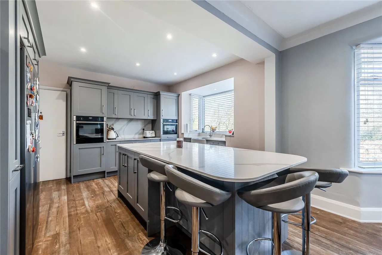 Sandhill Grove, Leeds, LS17, photo 3