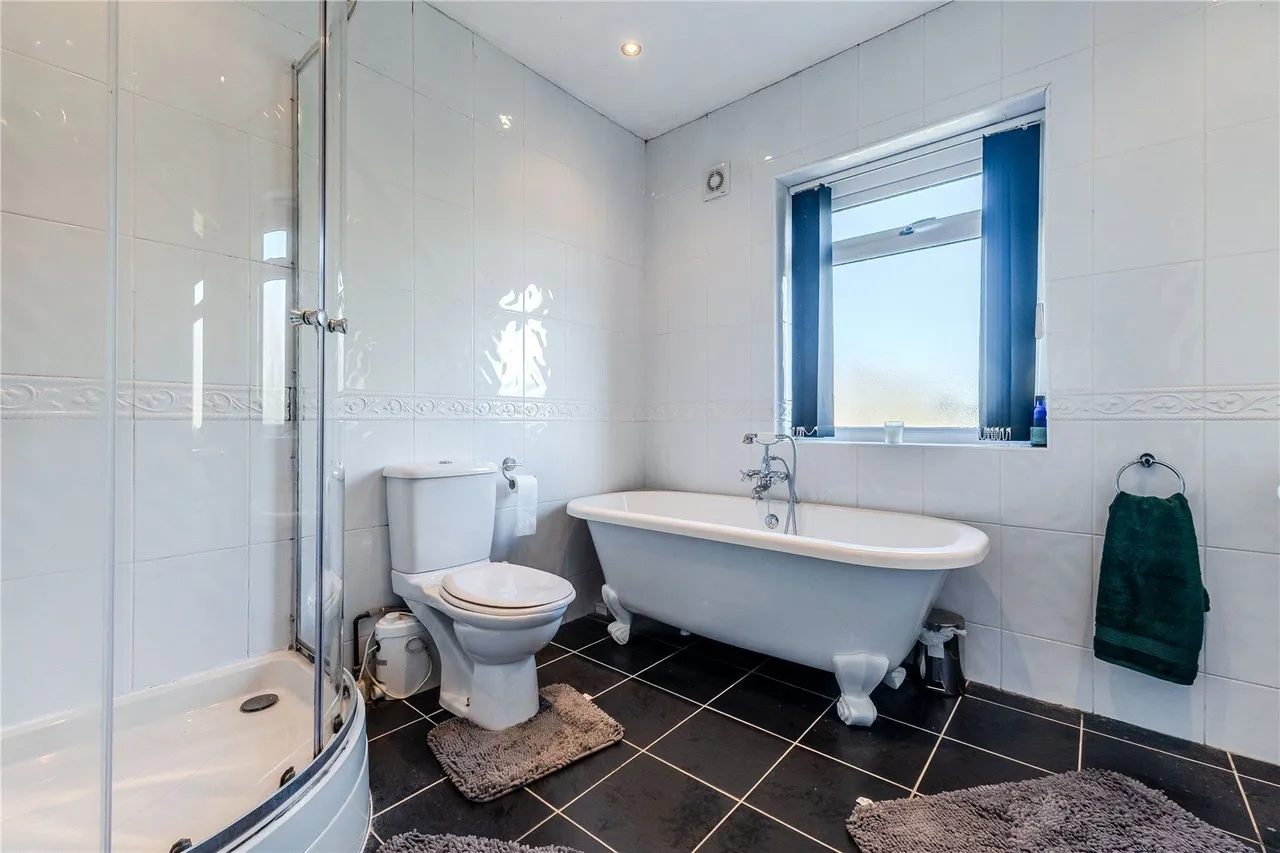 Sandhill Grove, Leeds, LS17, photo 13