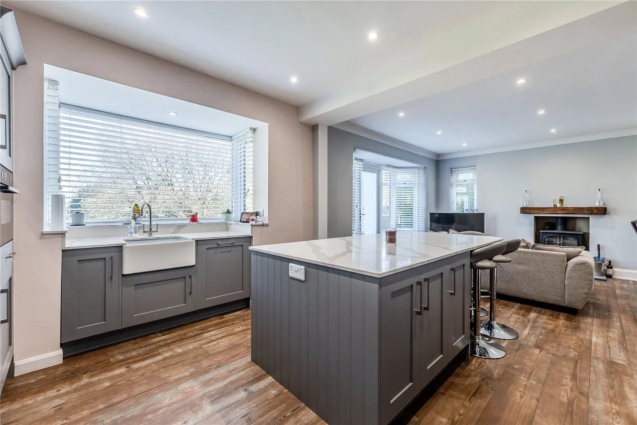 Sandhill Grove, Leeds, LS17, photo 2