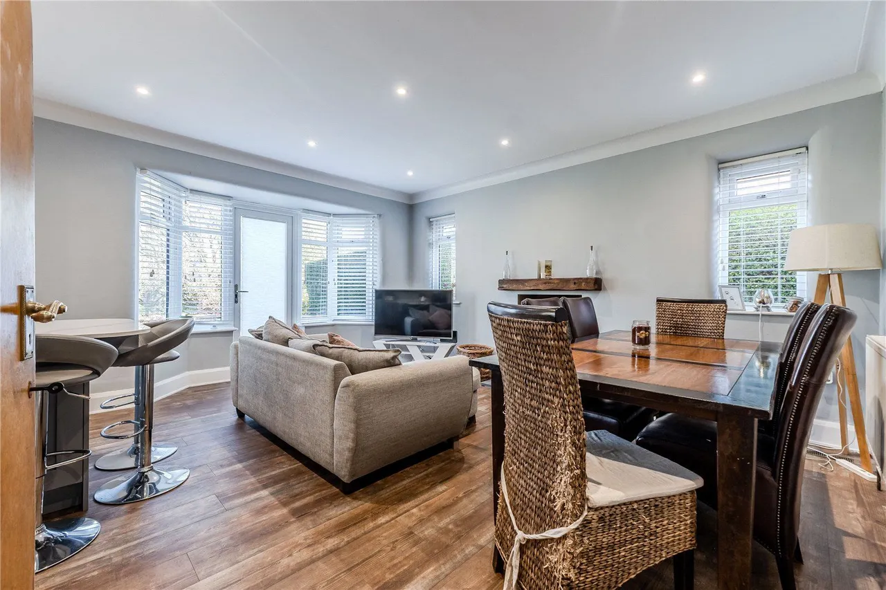 Sandhill Grove, Leeds, LS17, photo 5