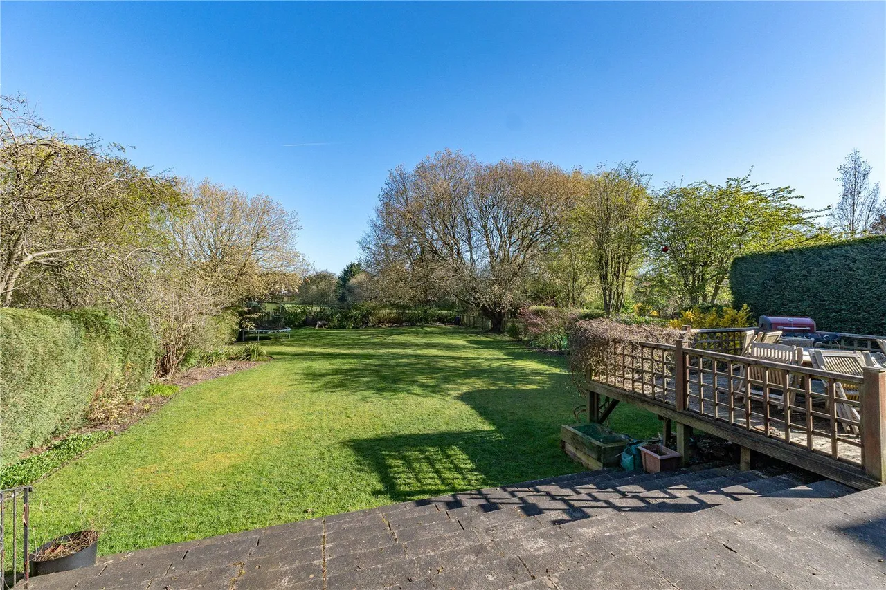 Sandhill Grove, Leeds, LS17, photo 8